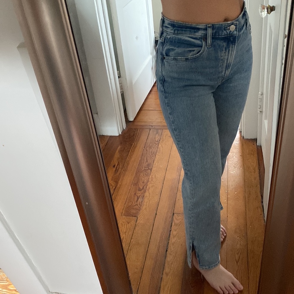 Abercrombie & Fitch 90’s straight ultra high rise with side vent